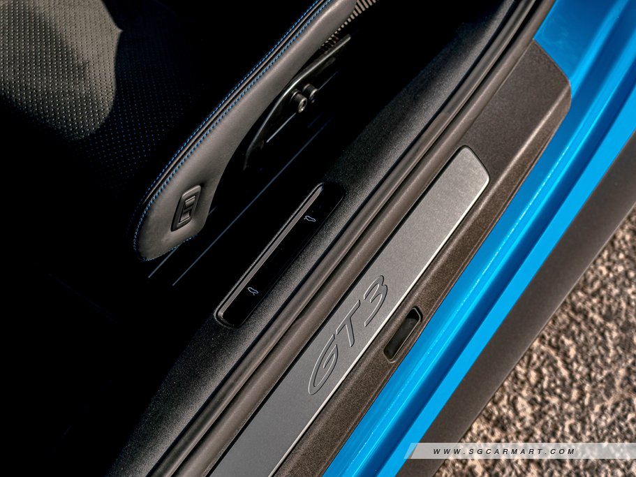 https://i.i-sgcm.com/new_cars/cars/21831/21831_g33
