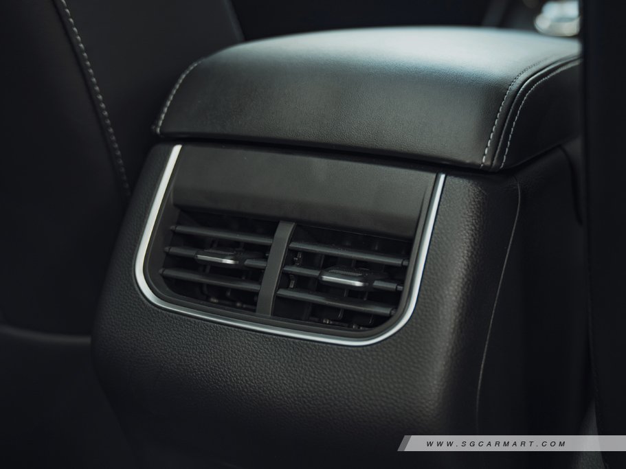 https://i.i-sgcm.com/new_cars/cars/21834/21834_g16