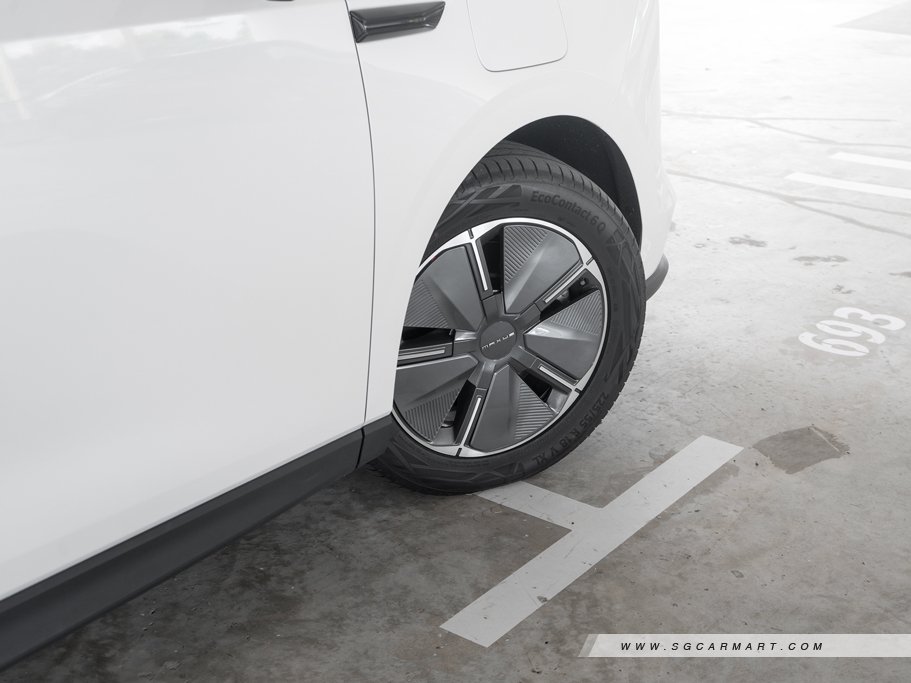 https://i.i-sgcm.com/new_cars/cars/21839/21839_g48