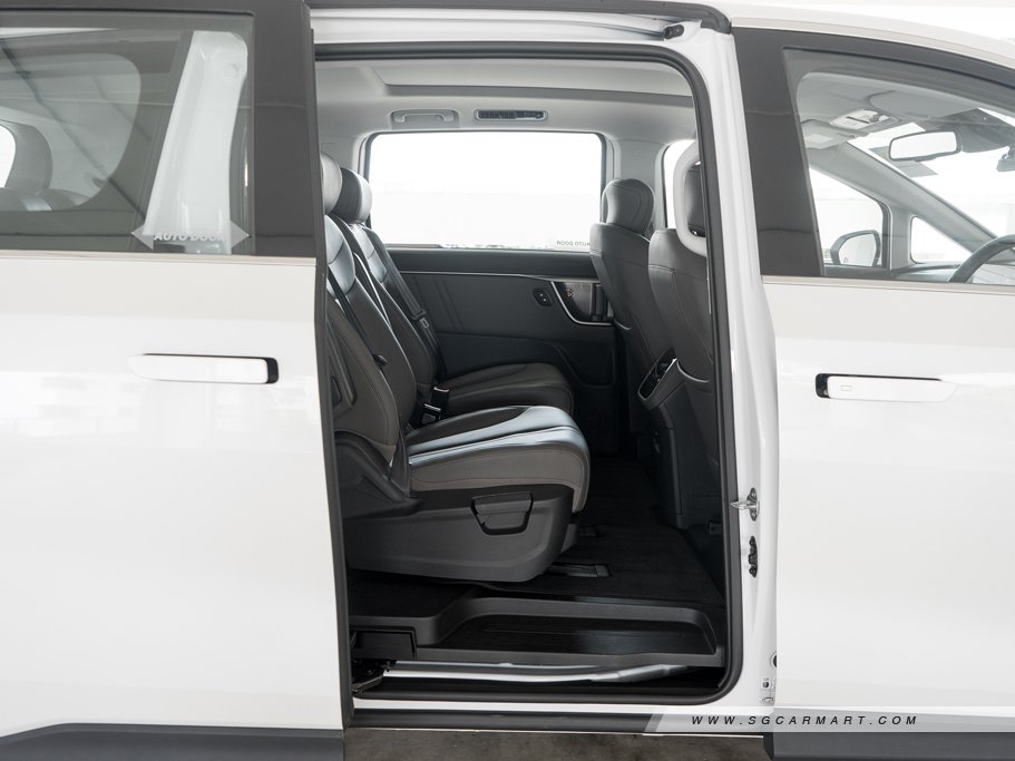 https://i.i-sgcm.com/new_cars/cars/21839/21839_g64