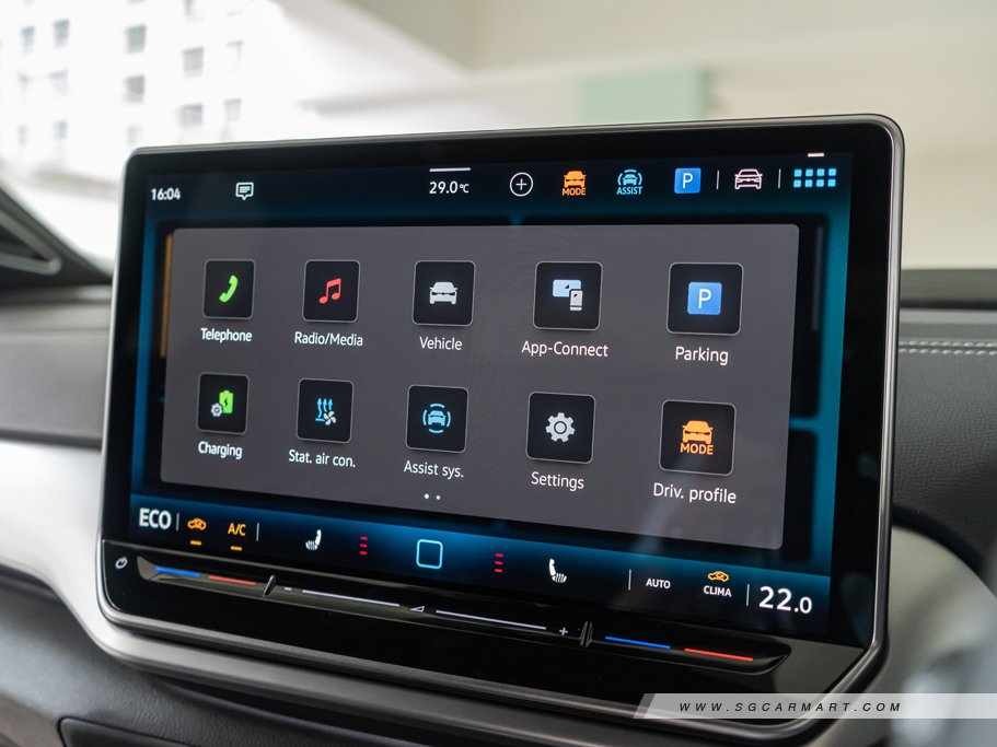 https://i.i-sgcm.com/new_cars/cars/21841/21841_g33