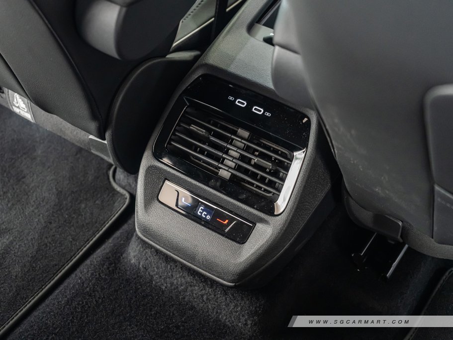 https://i.i-sgcm.com/new_cars/cars/21841/21841_g40