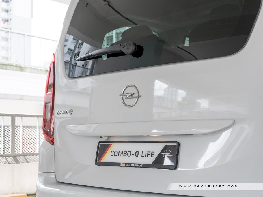 https://i.i-sgcm.com/new_cars/cars/21843/21843_g11