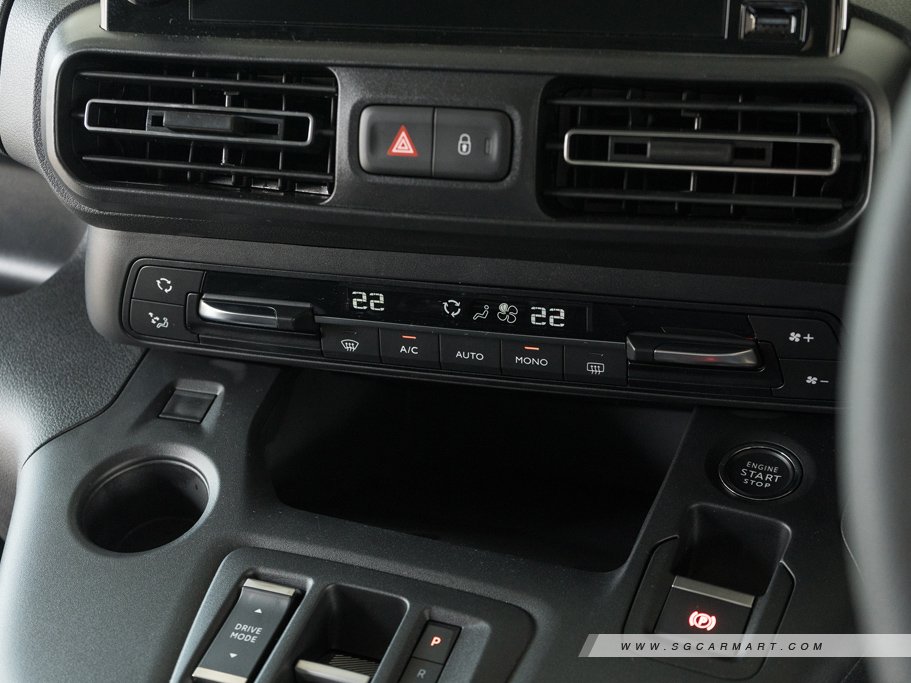 https://i.i-sgcm.com/new_cars/cars/21843/21843_g18