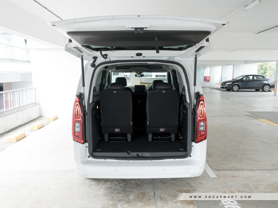 https://i.i-sgcm.com/new_cars/cars/21843/21843_g32