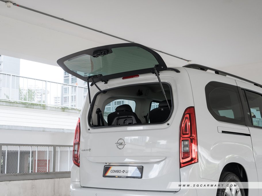 https://i.i-sgcm.com/new_cars/cars/21843/21843_g34