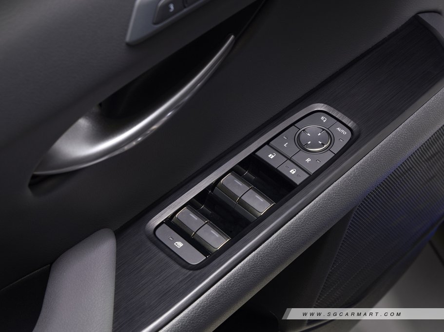 https://i.i-sgcm.com/new_cars/cars/21851/21851_g10
