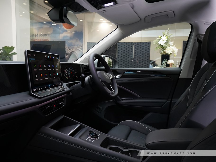 https://i.i-sgcm.com/new_cars/cars/21852/21852_g11