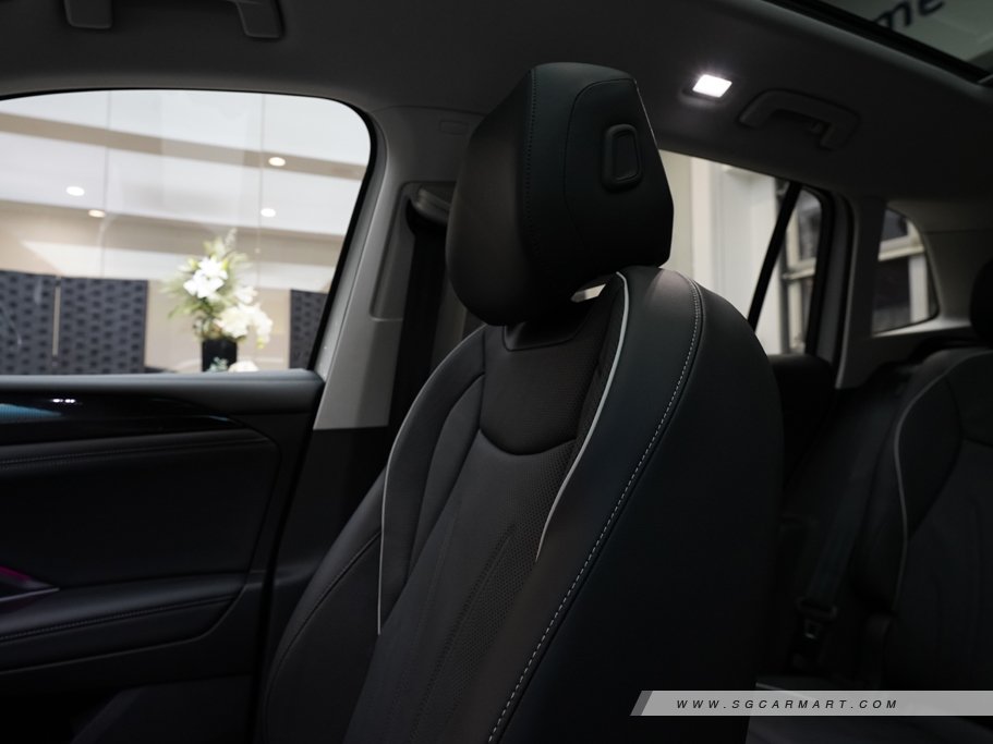https://i.i-sgcm.com/new_cars/cars/21852/21852_g12