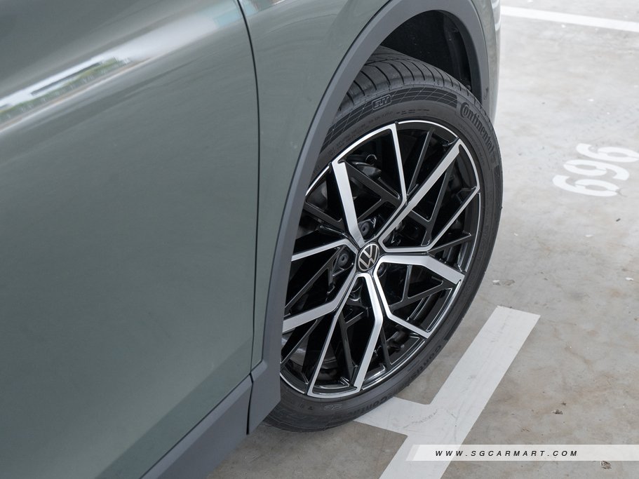 https://i.i-sgcm.com/new_cars/cars/21852/21852_g25