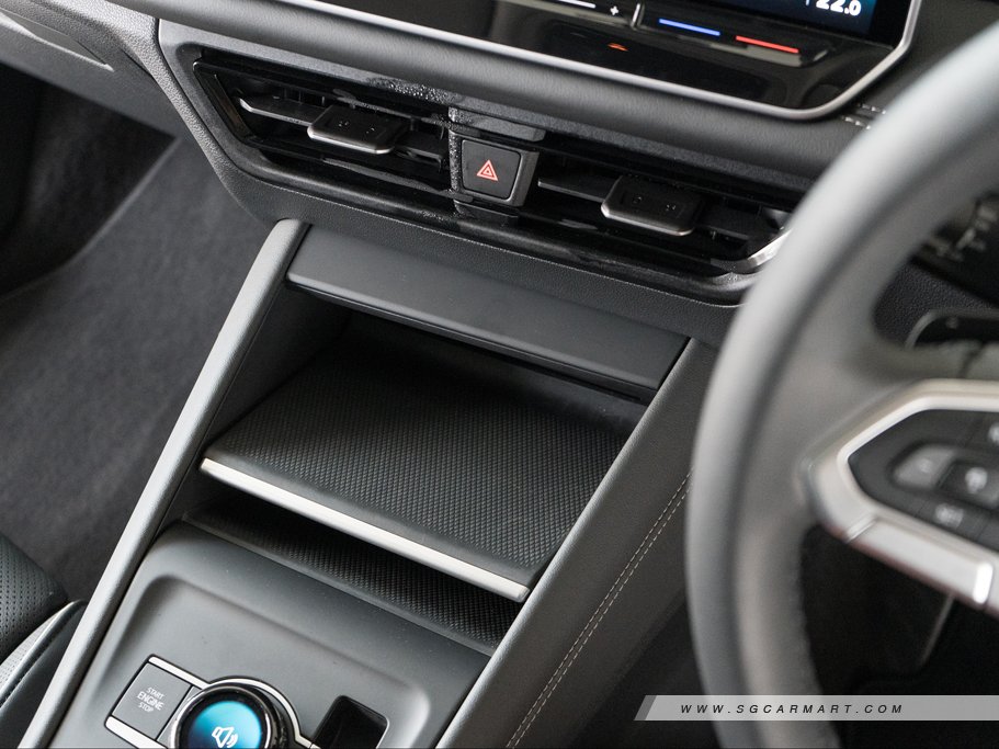 https://i.i-sgcm.com/new_cars/cars/21852/21852_g32