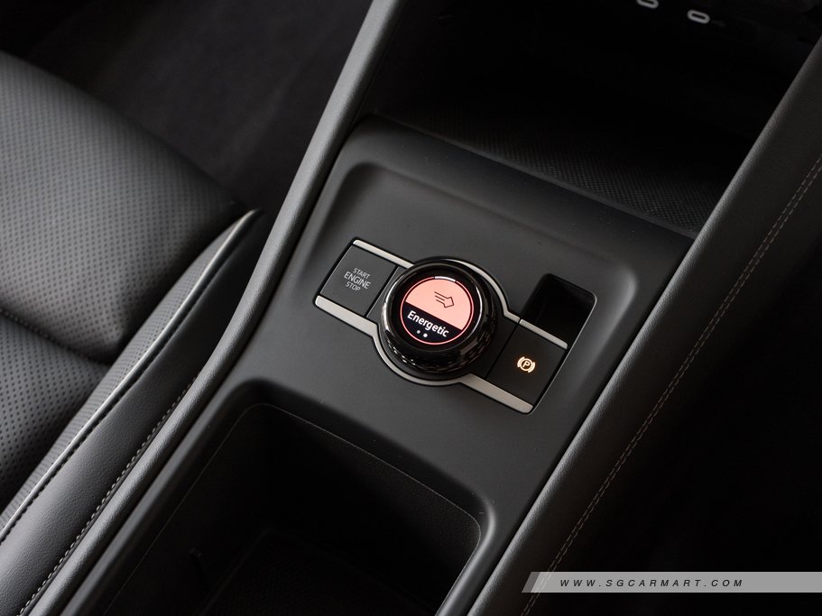 https://i.i-sgcm.com/new_cars/cars/21852/21852_g33