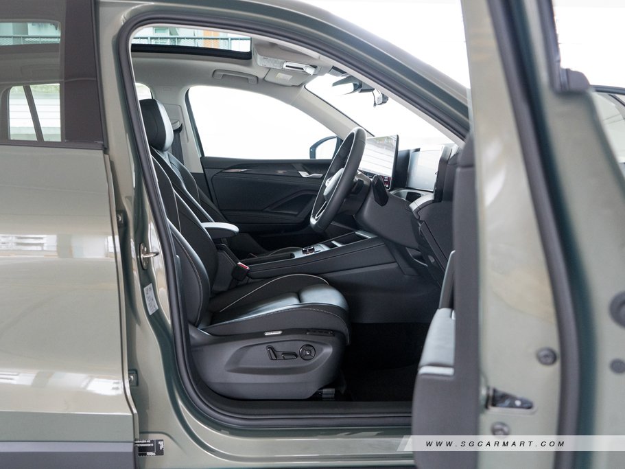 https://i.i-sgcm.com/new_cars/cars/21852/21852_g40
