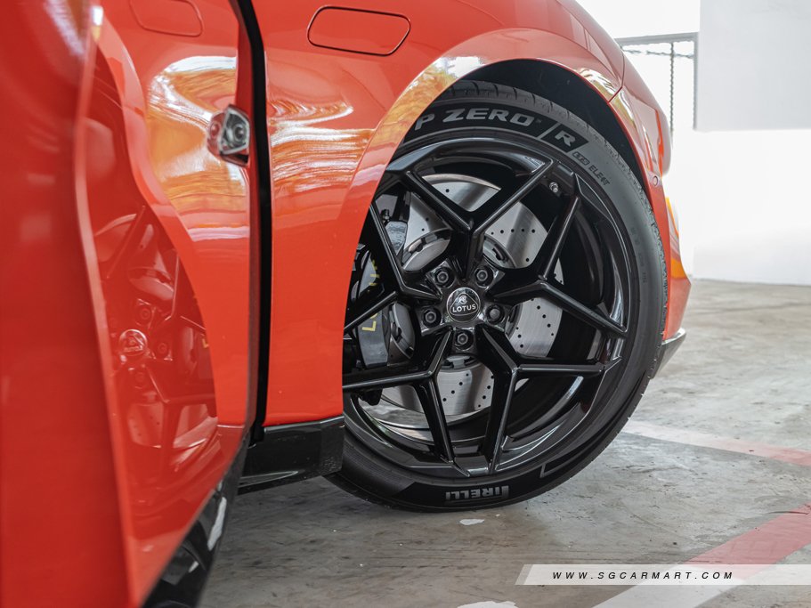 https://i.i-sgcm.com/new_cars/cars/21855/21855_g23