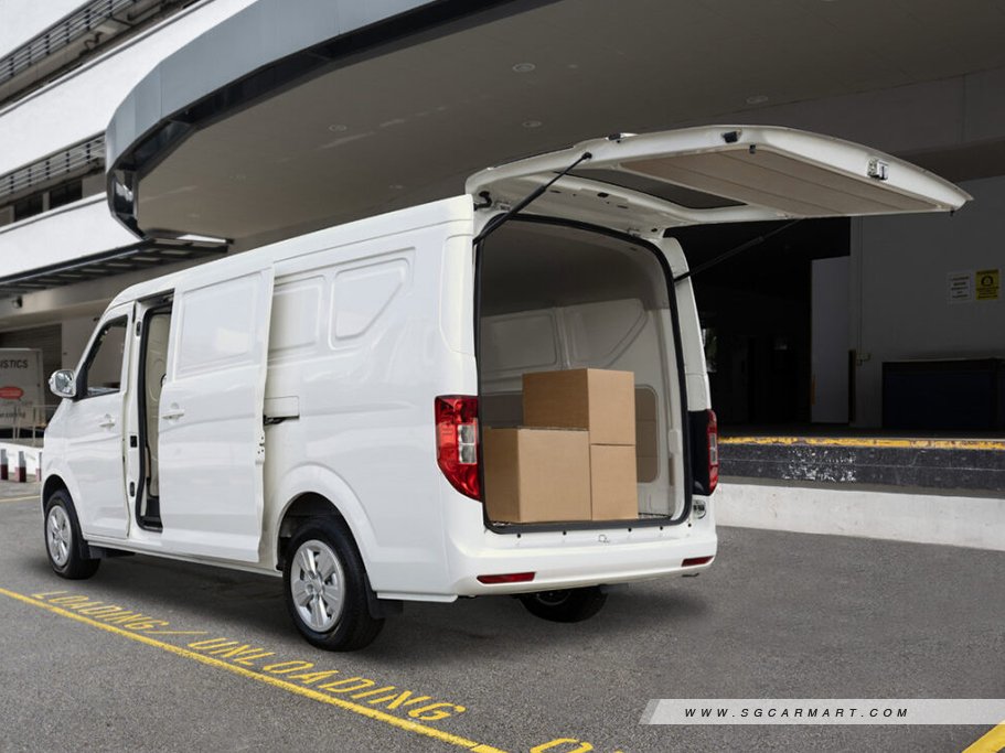 https://i.i-sgcm.com/new_cars/cars/21860/21860_g2