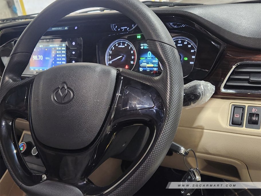 https://i.i-sgcm.com/new_cars/cars/21860/21860_g7