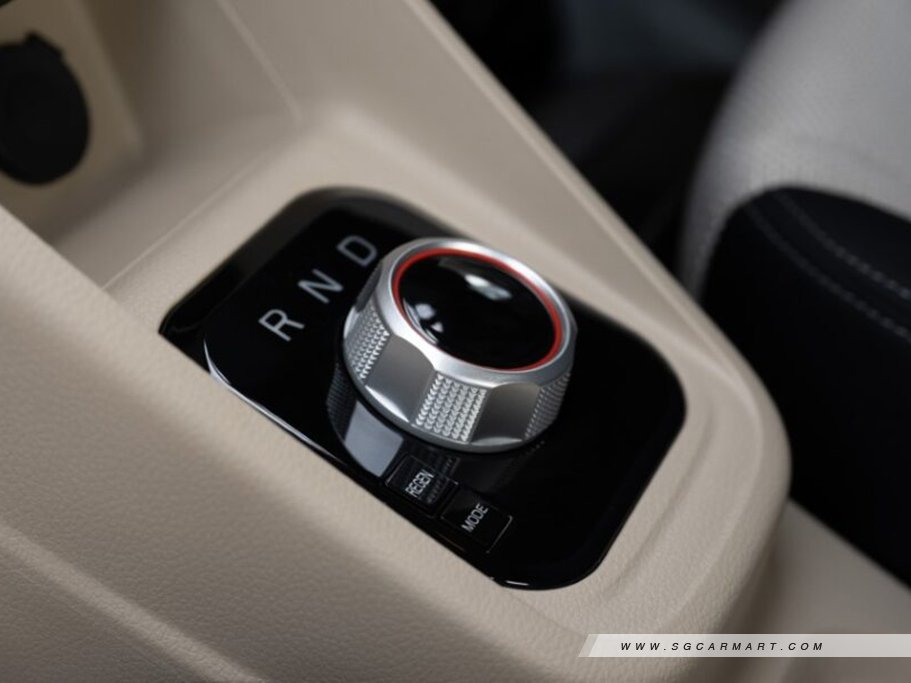 https://i.i-sgcm.com/new_cars/cars/21860/21860_g9