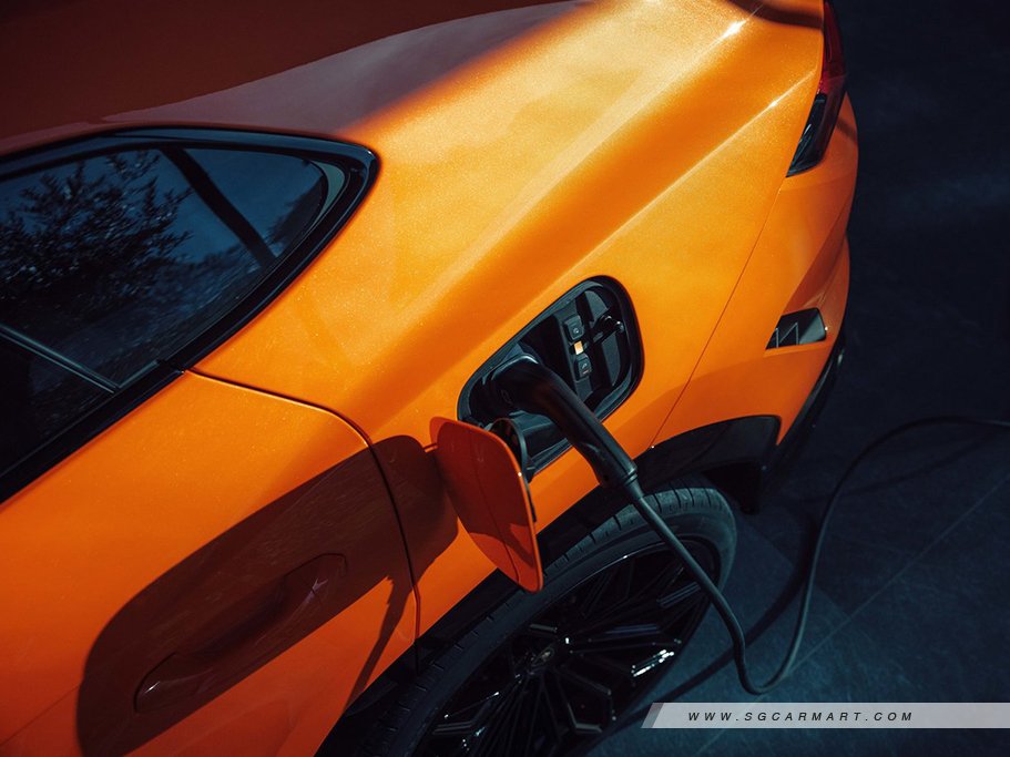https://i.i-sgcm.com/new_cars/cars/21862/21862_g12