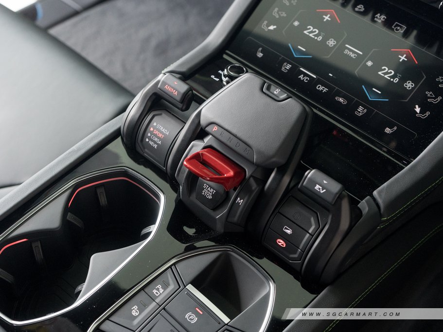 https://i.i-sgcm.com/new_cars/cars/21862/21862_g26