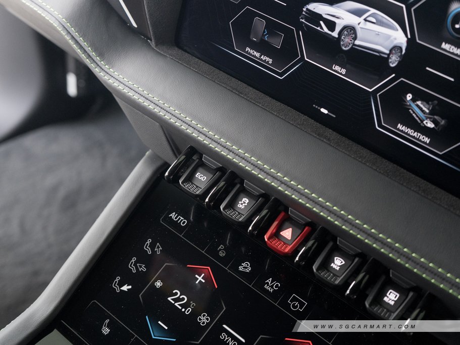 https://i.i-sgcm.com/new_cars/cars/21862/21862_g28