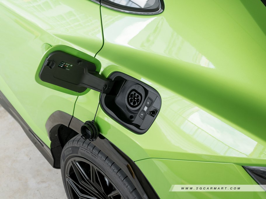 https://i.i-sgcm.com/new_cars/cars/21862/21862_g38