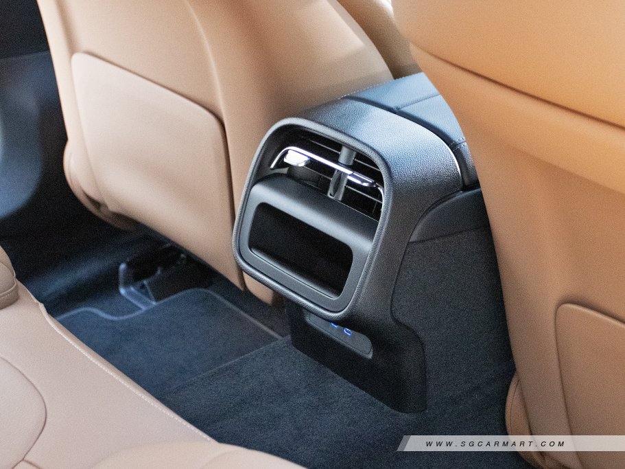 https://i.i-sgcm.com/new_cars/cars/21864/21864_g20