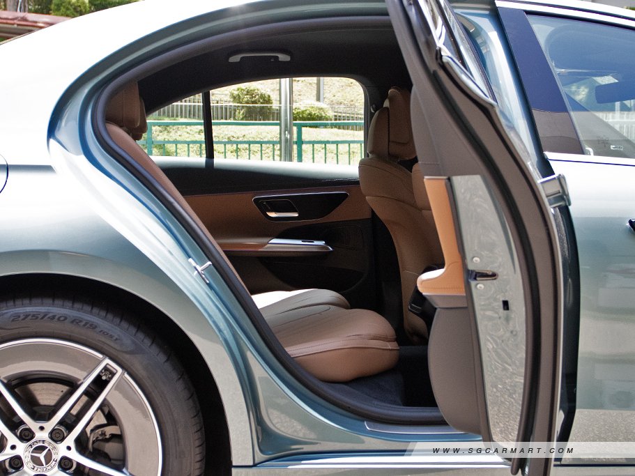 https://i.i-sgcm.com/new_cars/cars/21864/21864_g22