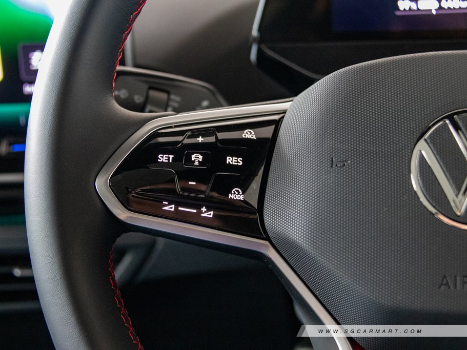 https://i.i-sgcm.com/new_cars/cars/21865/21865_g24