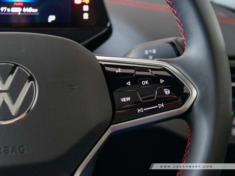 https://i.i-sgcm.com/new_cars/cars/21865/21865_g25