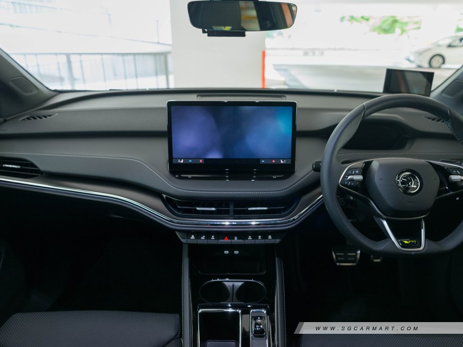 https://i.i-sgcm.com/new_cars/cars/21867/21867_g23