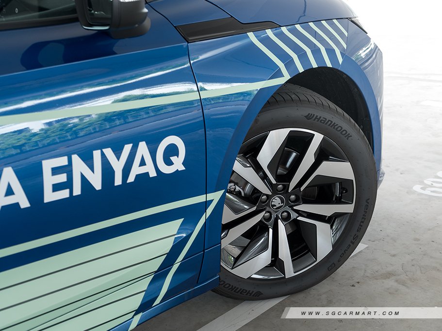 https://i.i-sgcm.com/new_cars/cars/21870/21870_g35