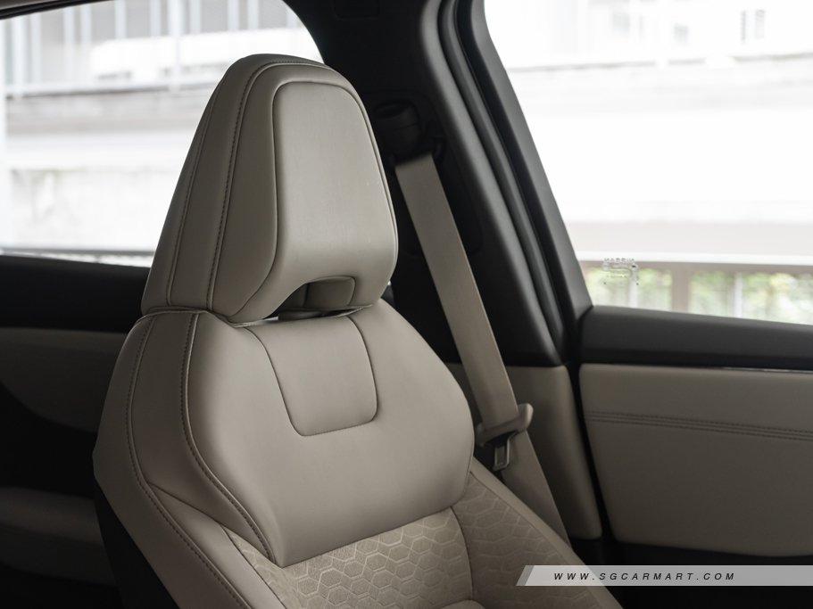 https://i.i-sgcm.com/new_cars/cars/21875/21875_g30