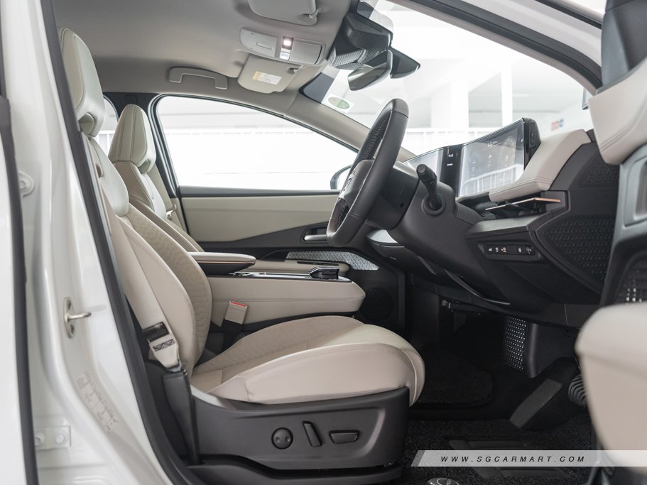 https://i.i-sgcm.com/new_cars/cars/21875/21875_g32