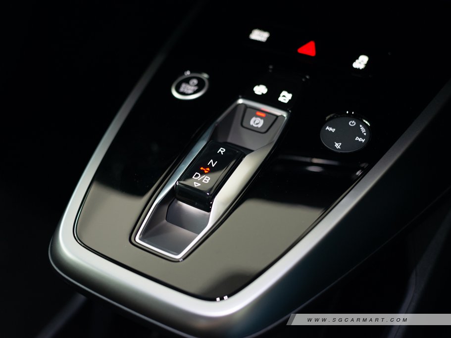 https://i.i-sgcm.com/new_cars/cars/21876/21876_g18
