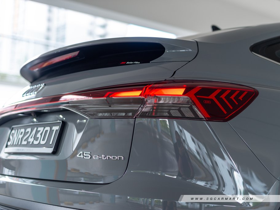 https://i.i-sgcm.com/new_cars/cars/21876/21876_g8