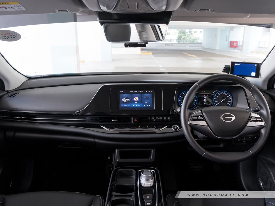 https://i.i-sgcm.com/new_cars/cars/21877/21877_g22