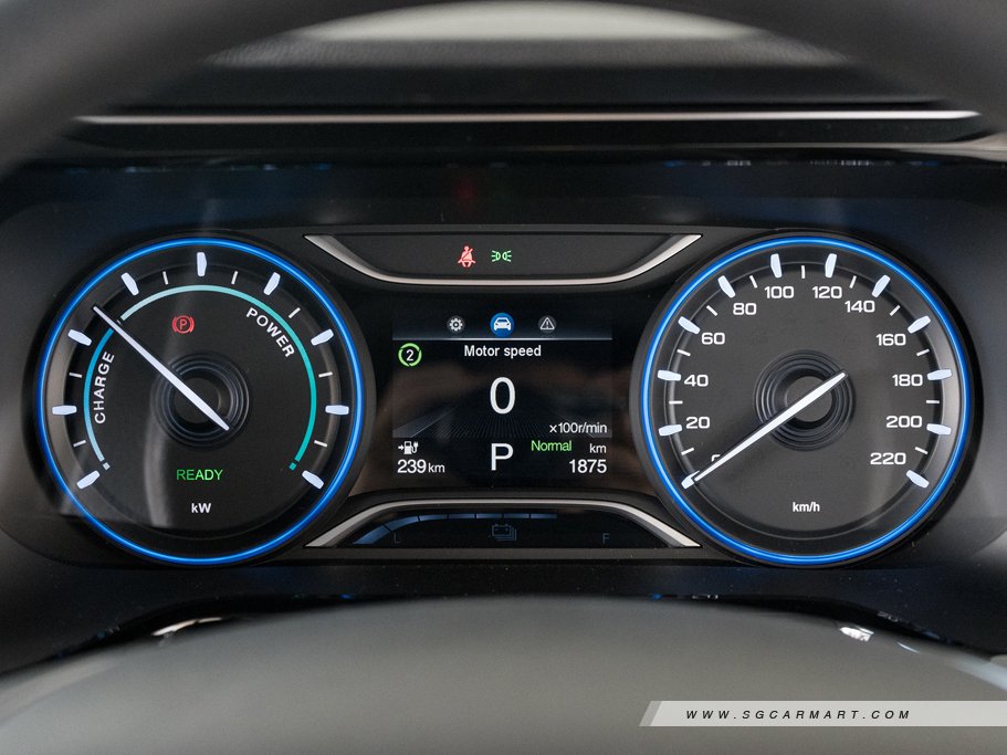 https://i.i-sgcm.com/new_cars/cars/21877/21877_g24