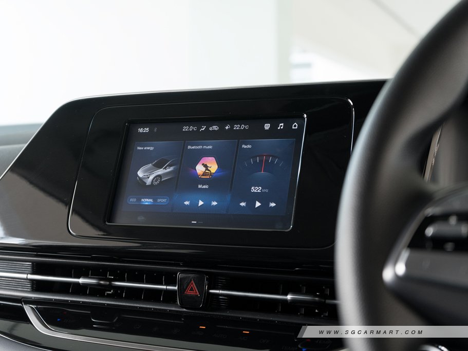 https://i.i-sgcm.com/new_cars/cars/21877/21877_g26