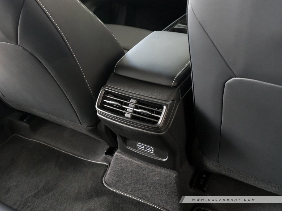 https://i.i-sgcm.com/new_cars/cars/21877/21877_g31
