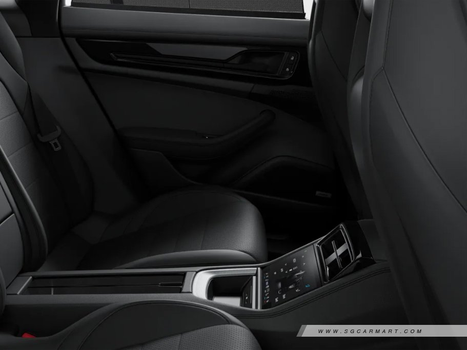 https://i.i-sgcm.com/new_cars/cars/21880/21880_g12
