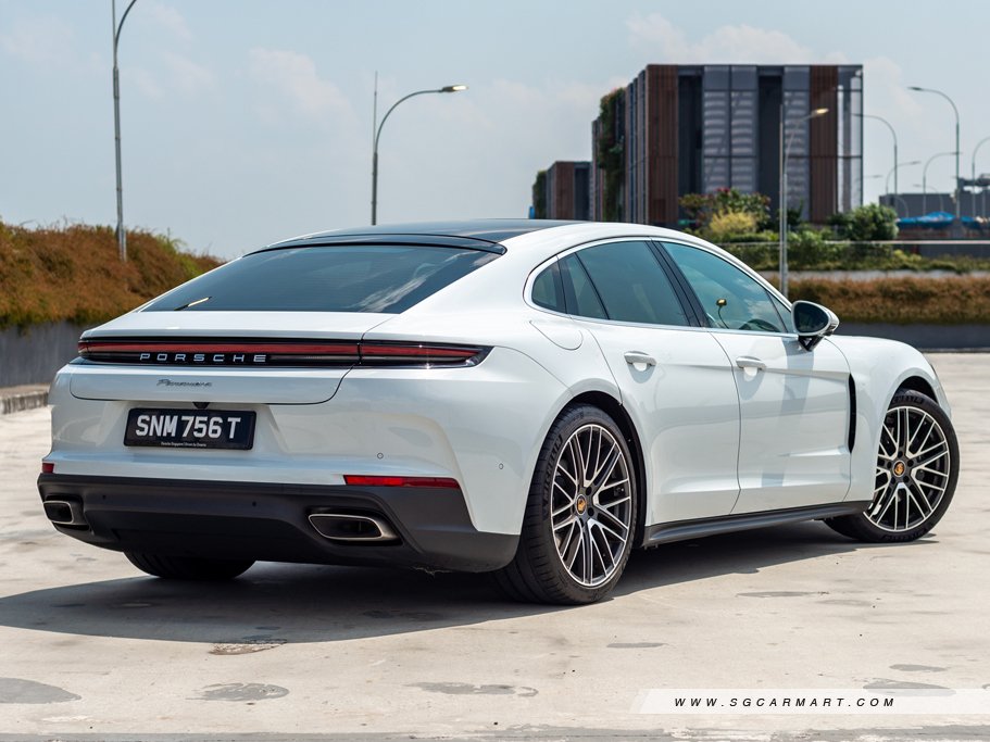 https://i.i-sgcm.com/new_cars/cars/21880/21880_g14