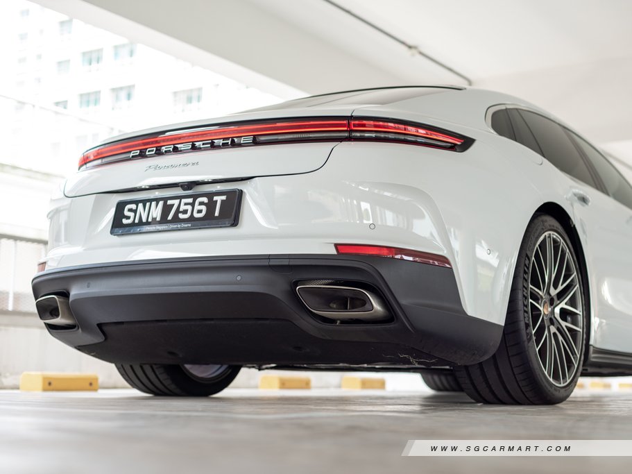 https://i.i-sgcm.com/new_cars/cars/21880/21880_g18