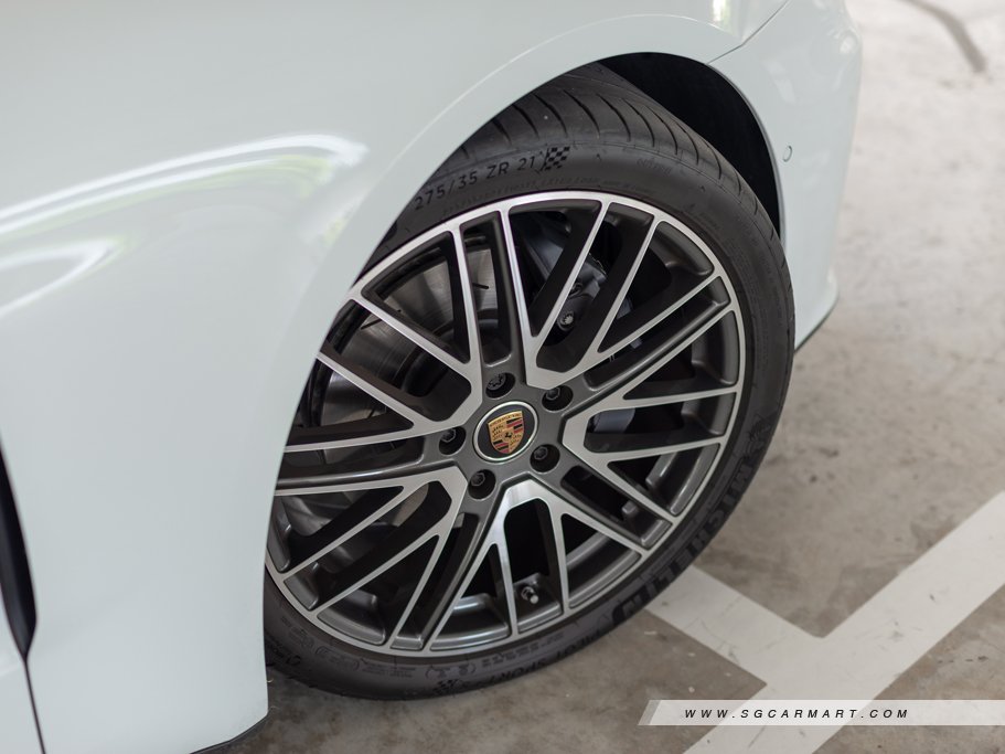 https://i.i-sgcm.com/new_cars/cars/21880/21880_g21