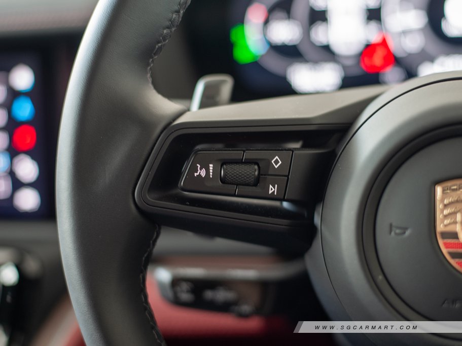 https://i.i-sgcm.com/new_cars/cars/21880/21880_g24