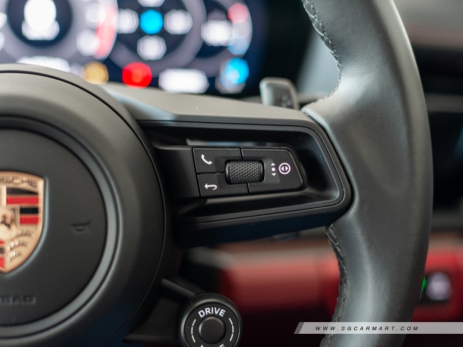 https://i.i-sgcm.com/new_cars/cars/21880/21880_g26