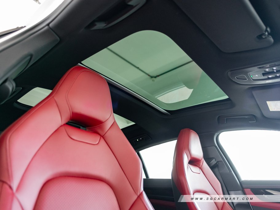 https://i.i-sgcm.com/new_cars/cars/21880/21880_g31