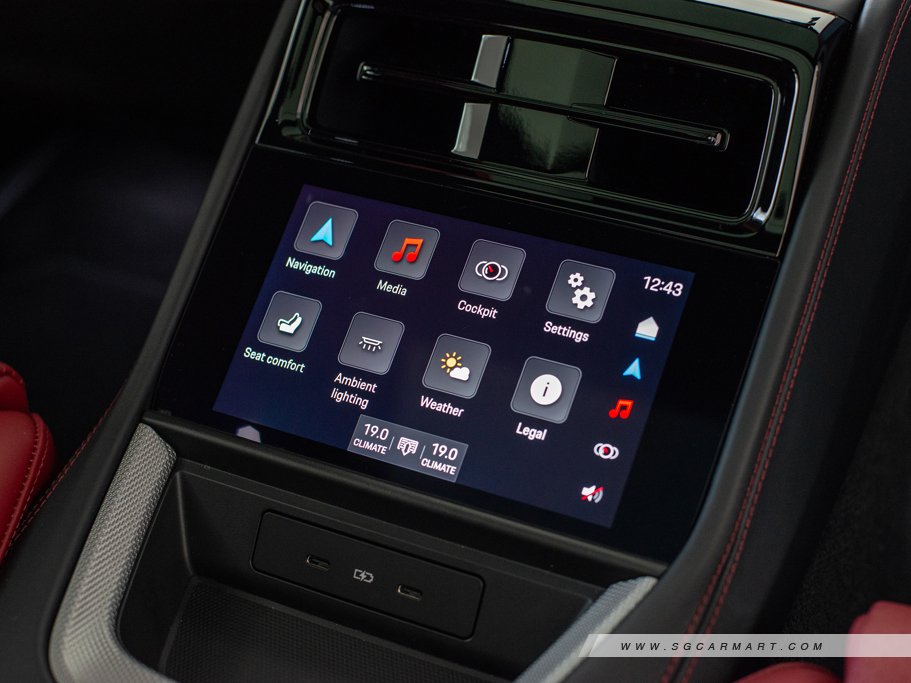 https://i.i-sgcm.com/new_cars/cars/21880/21880_g33