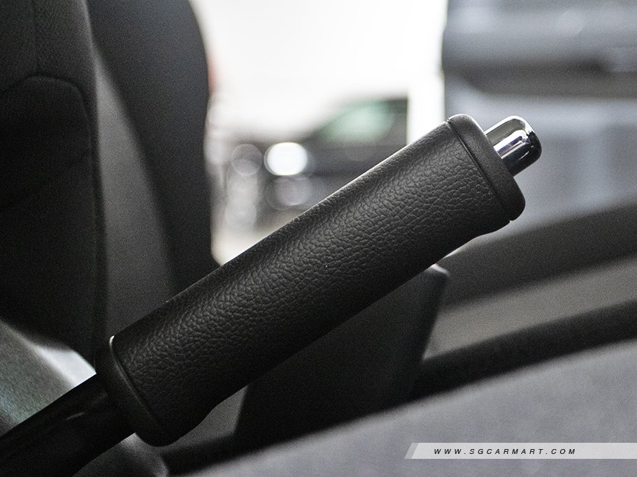 https://i.i-sgcm.com/new_cars/cars/21883/21883_g16