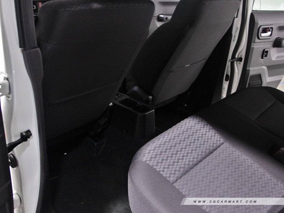 https://i.i-sgcm.com/new_cars/cars/21883/21883_g19