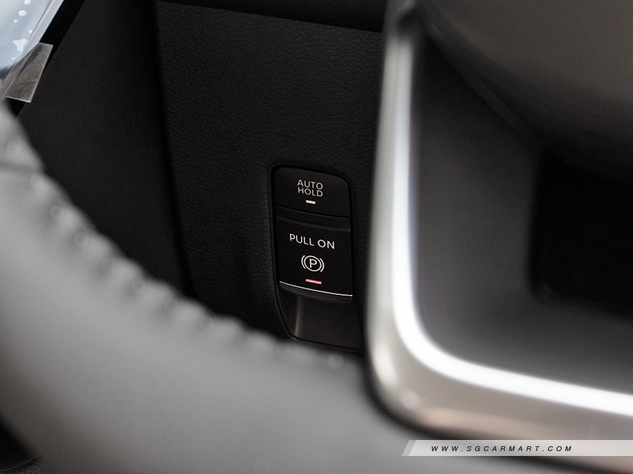https://i.i-sgcm.com/new_cars/cars/21884/21884_g12